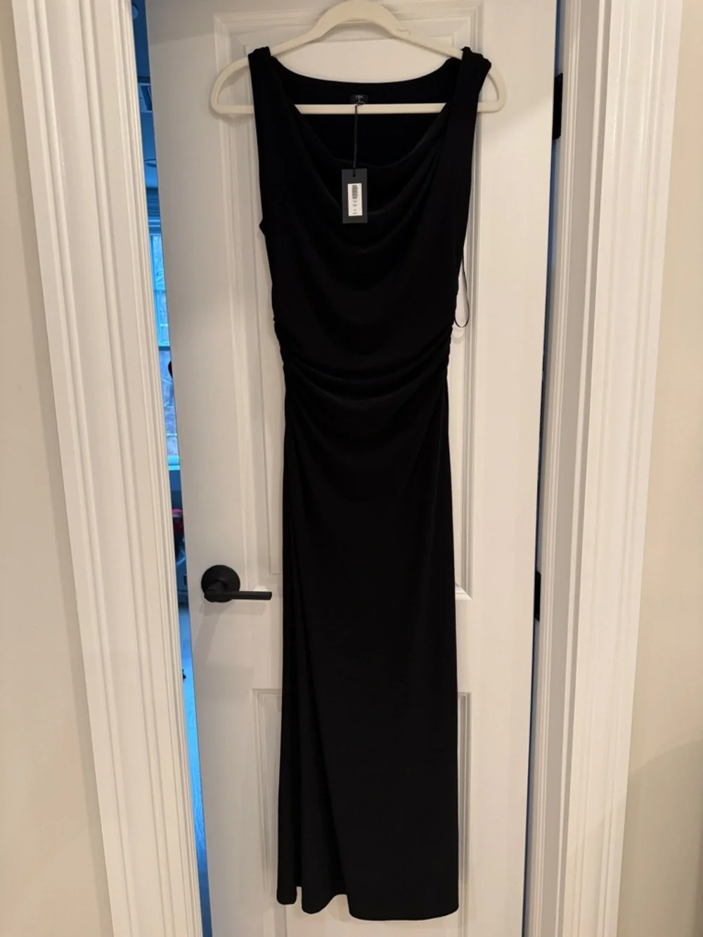 Aritzia Tango Dress - Picture 2 of 8